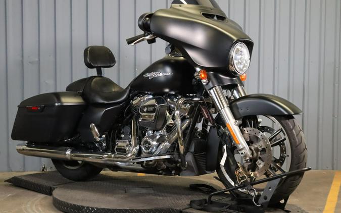 2017 Harley-Davidson Street Glide Special FLHXS