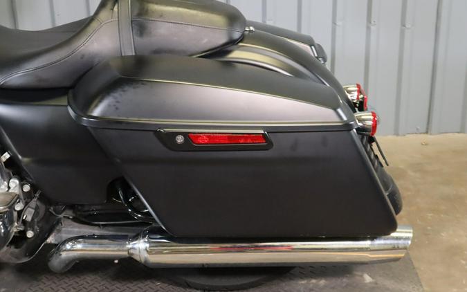 2017 Harley-Davidson Street Glide Special FLHXS