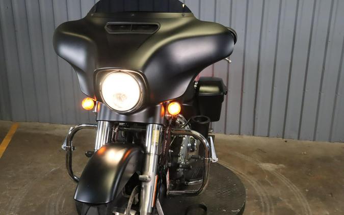 2017 Harley-Davidson Street Glide Special FLHXS