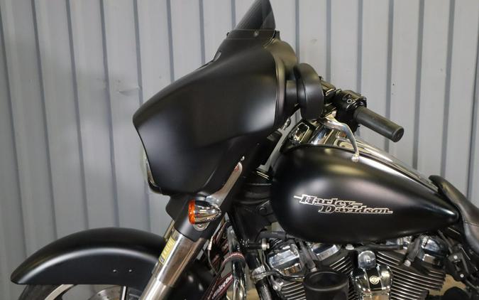 2017 Harley-Davidson Street Glide Special FLHXS
