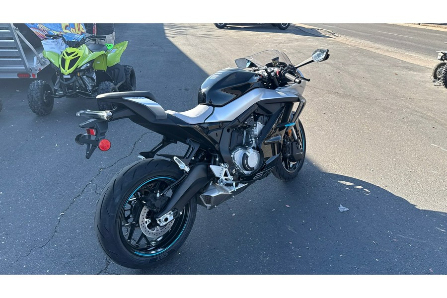 2025 CFMOTO 675SS CF650-10US
