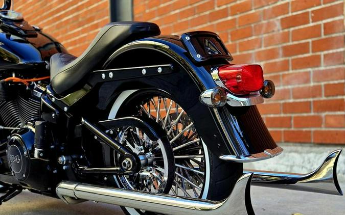 2018 Harley-Davidson® FLHCS - Softail® Heritage Classic 114
