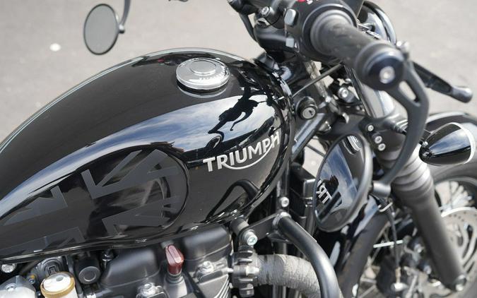 2019 Triumph Bonneville Bobber Black Jet Black