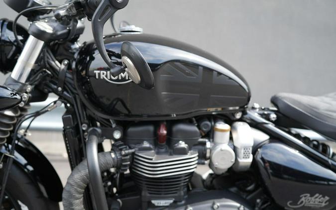 2019 Triumph Bonneville Bobber Black Jet Black