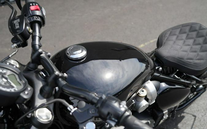 2019 Triumph Bonneville Bobber Black Jet Black