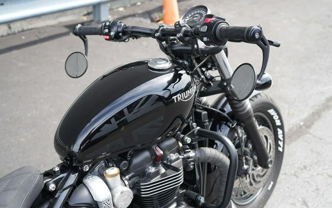 2019 Triumph Bonneville Bobber Black Jet Black