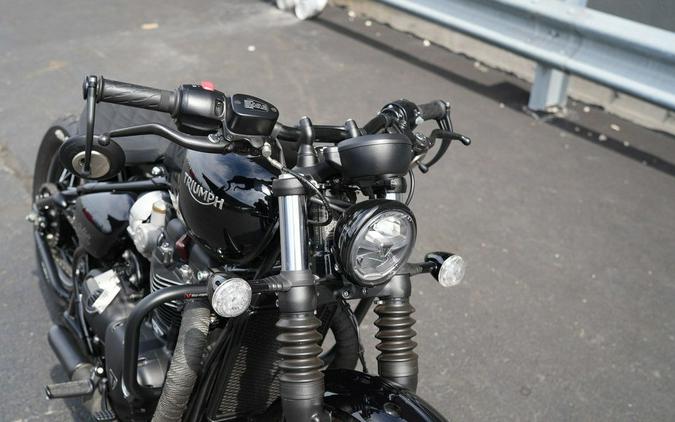 2019 Triumph Bonneville Bobber Black Jet Black