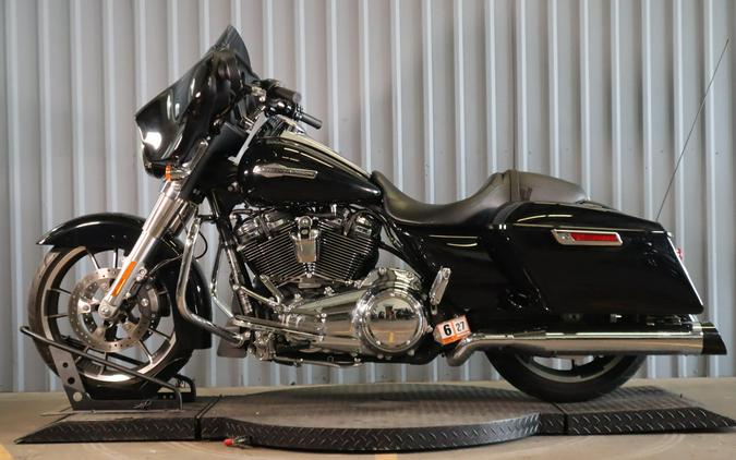 2023 Harley-Davidson Street Glide FLHX