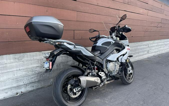 2016 BMW S 1000 XR Light White / Granite Grey Metallic / Racing Red