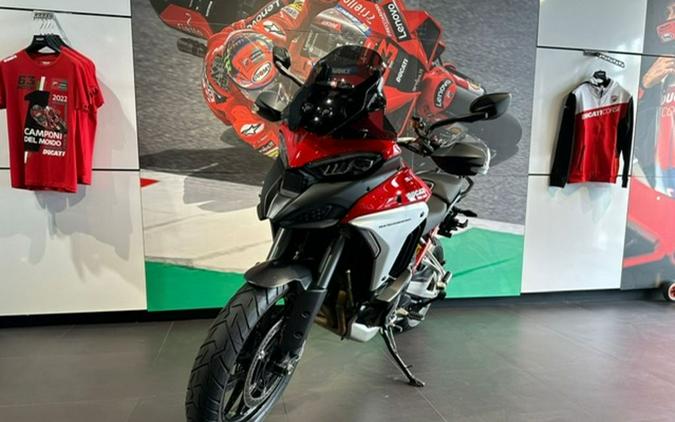 2022 Ducati Multistrada V4S Ducati Red / Spoked Wheels