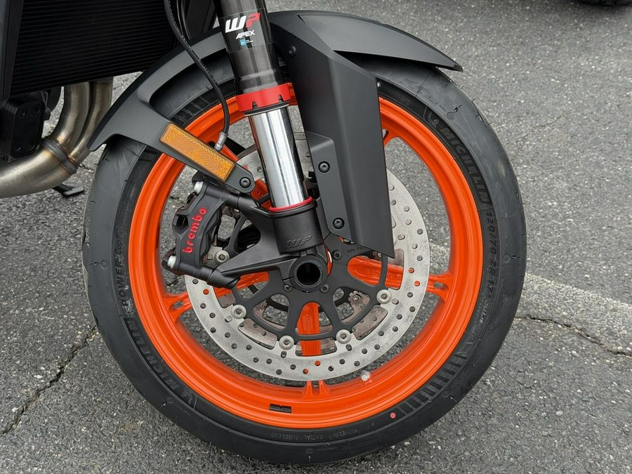 2026 KTM 990 Duke R