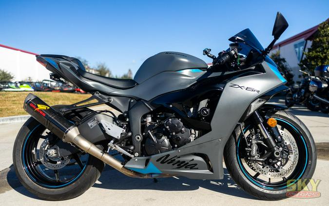 2025 Kawasaki Ninja ZX6R Base