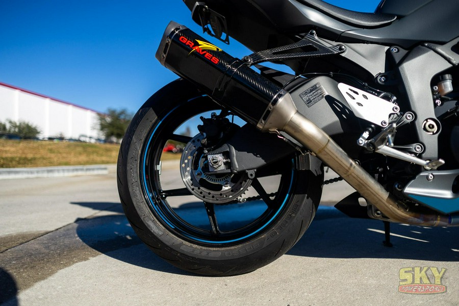 2025 Kawasaki Ninja ZX6R Base