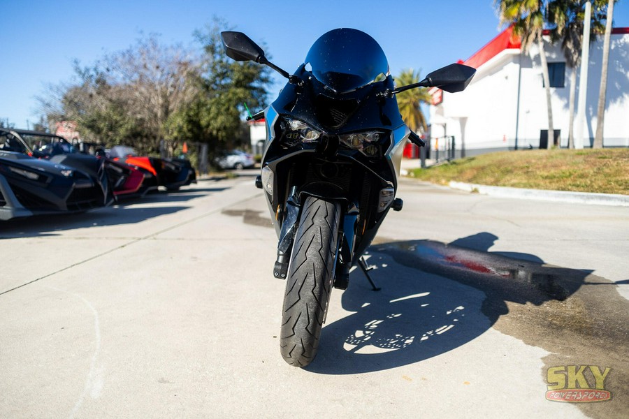 2025 Kawasaki Ninja ZX6R Base