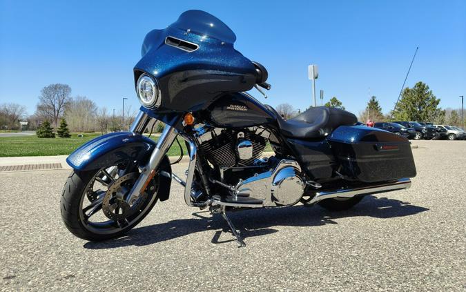 2016 Harley-Davidson® Street Glide® Special Custom Colour Cosmic Blue Pearl