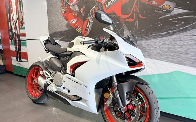 2023 Ducati Panigale V2 White Rosso Livery