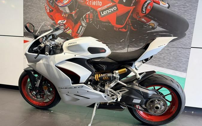 2023 Ducati Panigale V2 White Rosso Livery