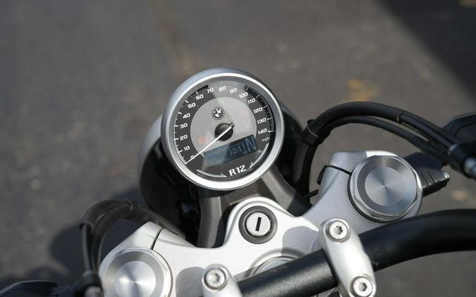 2024 BMW R 12 Aventurin Red Metallic