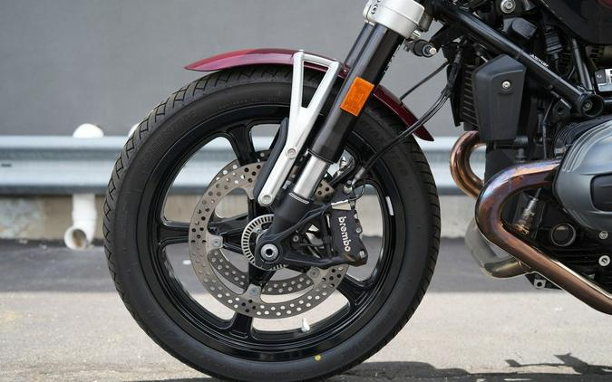 2024 BMW R 12 Aventurin Red Metallic