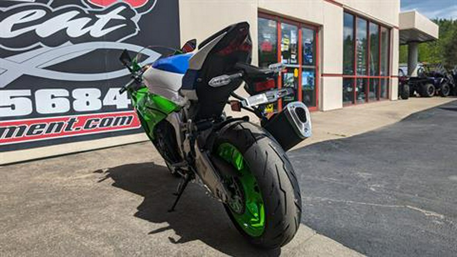 2024 Kawasaki Ninja ZX-6R 40th Anniversary Edition ABS