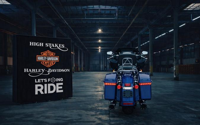 2017 Harley-Davidson® Road Glide® Special Superior Blue FLTRXS