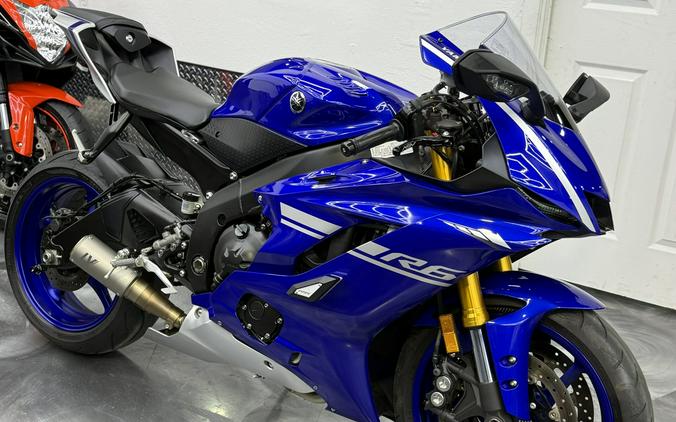 2017 Yamaha R6 With only 4500 Miles In Mint Condition / Leo vince Exhaust