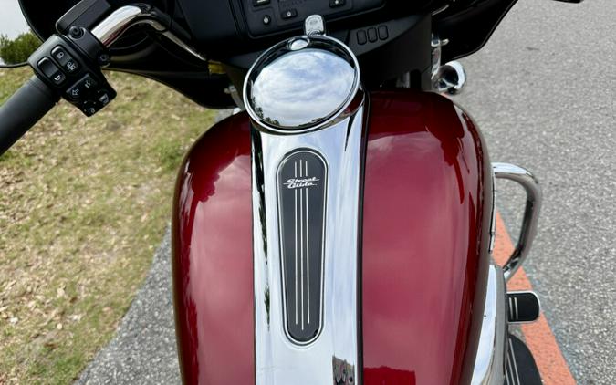 2017 Harley-Davidson® Street Glide® FLHX