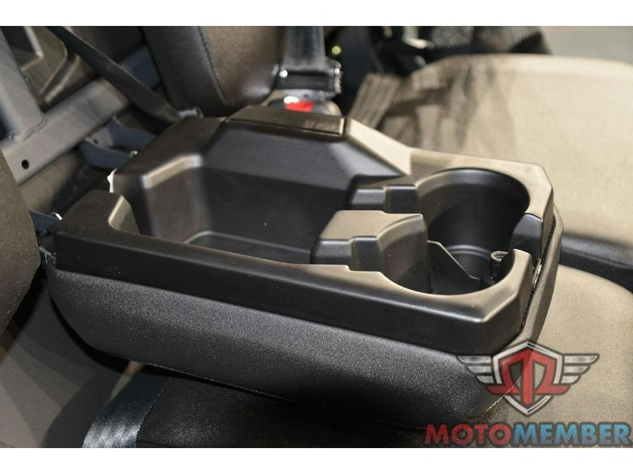2026 Can-Am Defender DPS HD7 Dark Wildland Camo