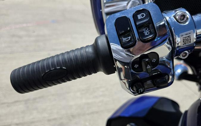 2024 Indian Roadmaster Limited Spirit Blue Metallic