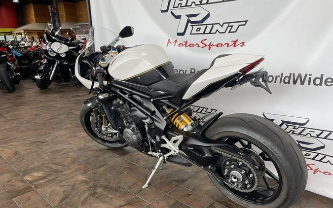 2022 Triumph Speed Triple 1200 RR Crystal White Storm Grey