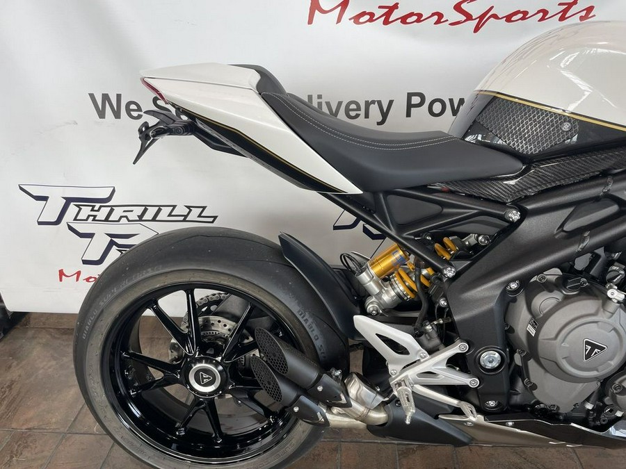 2022 Triumph Speed Triple 1200 RR Crystal White Storm Grey