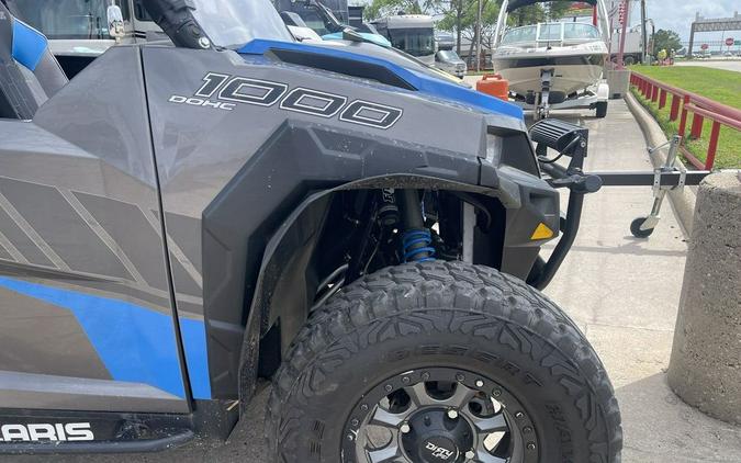 2019 Polaris® General® 1000 EPS Deluxe Titanium Metallic