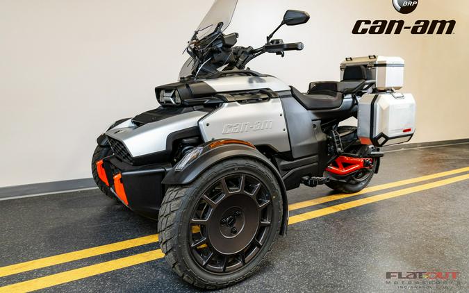 2025 Can-Am CANYON W/ HARD CASE
