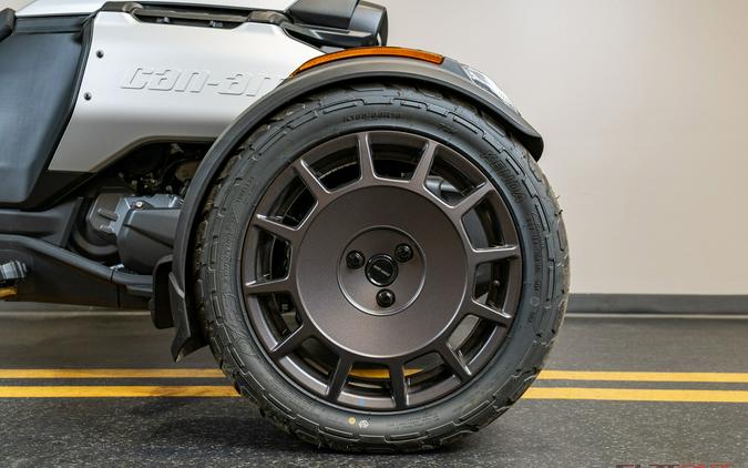 2025 Can-Am CANYON W/ HARD CASE