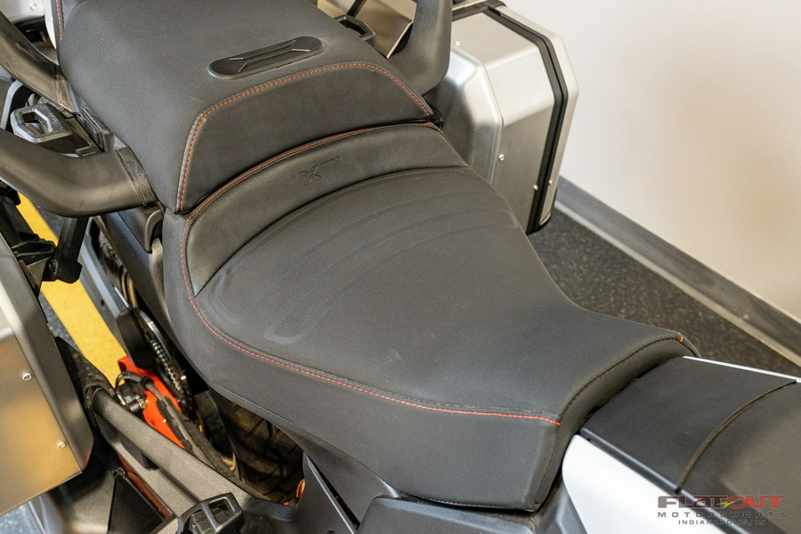 2025 Can-Am CANYON W/ HARD CASE