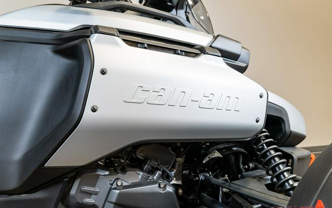 2025 Can-Am CANYON W/ HARD CASE