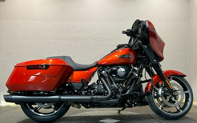 Harley-Davidson Street Glide® 2024 FLHX 84419814 WHISKEY FIRE