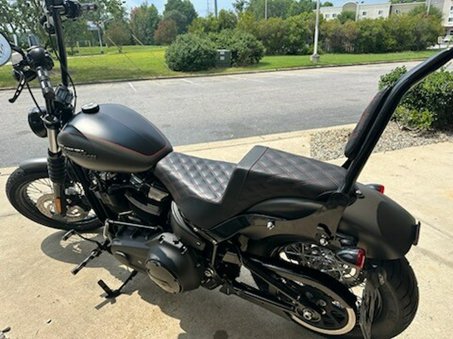 2018 Harley-Davidson Street Bob Industrial Gray Denim/Black Denim