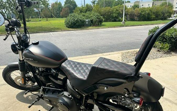 2018 Harley-Davidson Street Bob Industrial Gray Denim/Black Denim