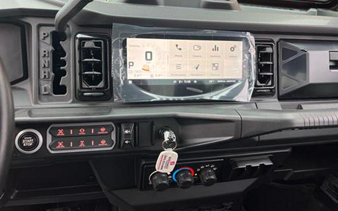 2026 Can-Am Defender Limited HD11