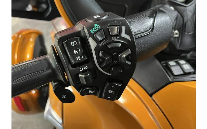 2014 Can-Am Spyder® RT-S - SE6