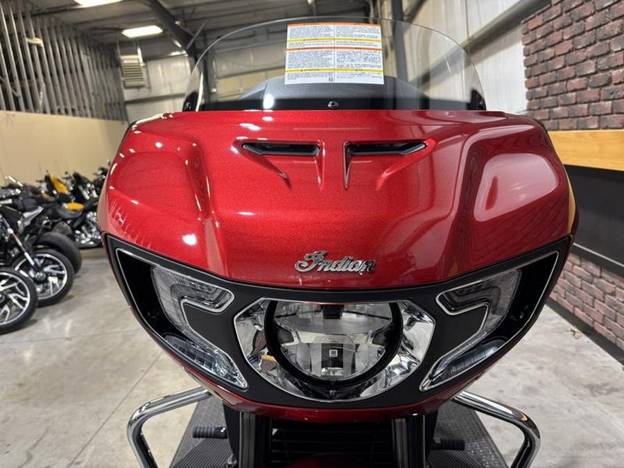 2025 Indian Motorcycle® Challenger® Limited 112 Sunset Red Metallic