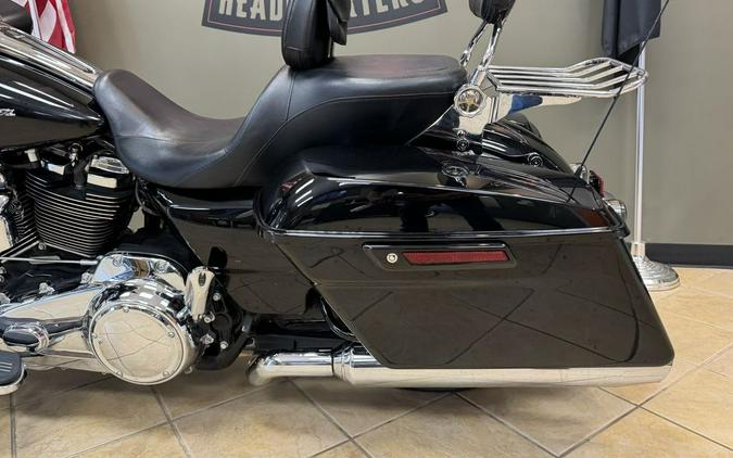 2019 Harley-Davidson Road Glide® Base