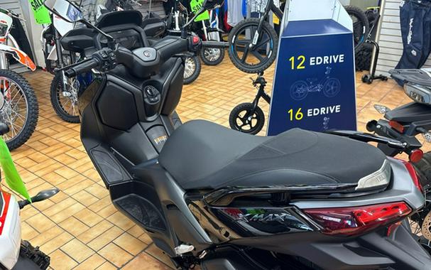 2025 Yamaha XMAX