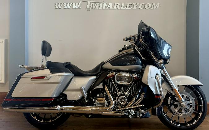2019 Harley-Davidson CVO™ Street Glide®