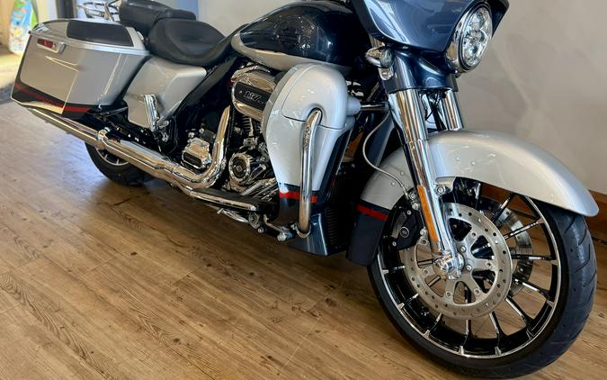 2019 Harley-Davidson CVO™ Street Glide®