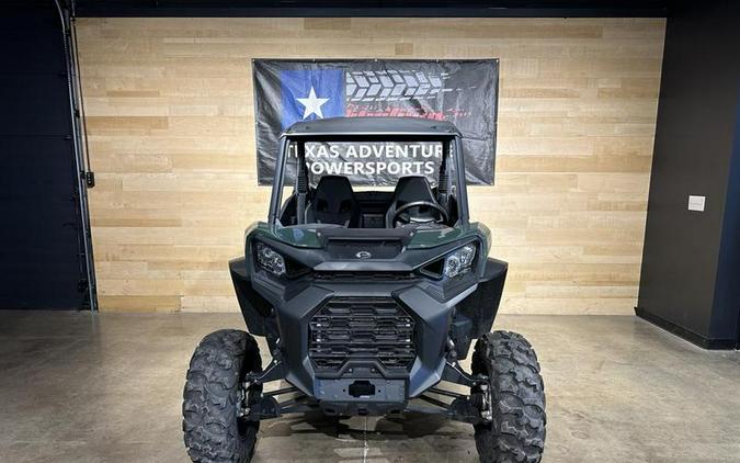 2023 Can-Am® Commander DPS 700