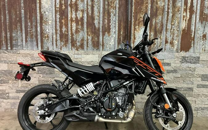 2026 KTM 250 Duke