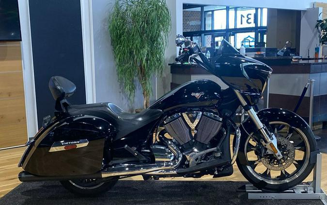 2017 Victory Motorcycles Cross Country Gloss Black Gloss Black