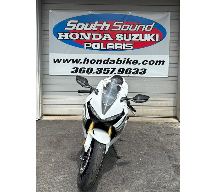 2026 Honda® CBR10RRT